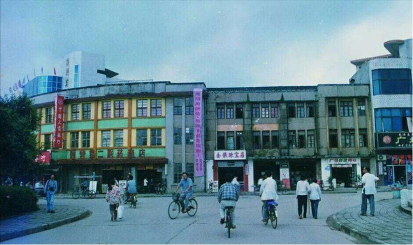 牟其中靠智慧赚钱,牟其中荒诞计划全集