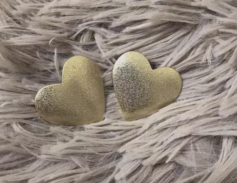 世上没有感同身受冷暖自知的人,世上根本没感同身受只有冷暖自知