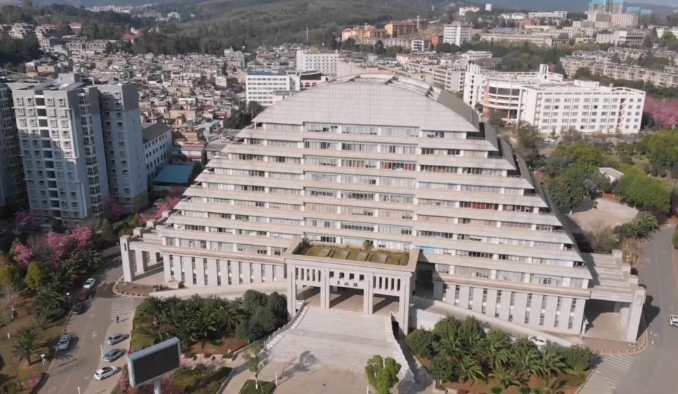 被吐槽为招生简章的同学后续,招生减章湖北大学生出手了