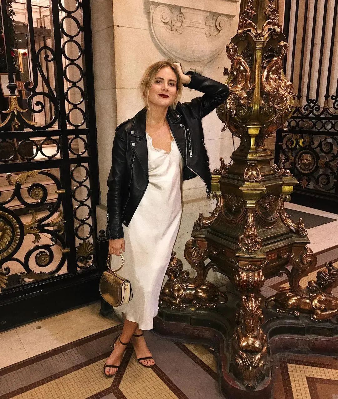 洋气气质皮夹克,皮夹克穿出高级风