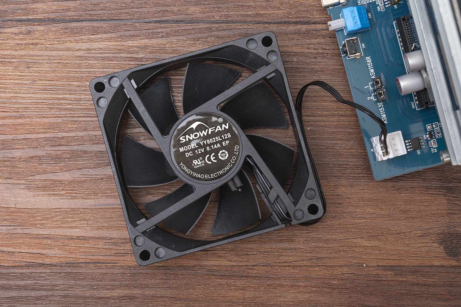 常用数据备份方式磁盘阵列,raid磁盘阵列到底哪个安全