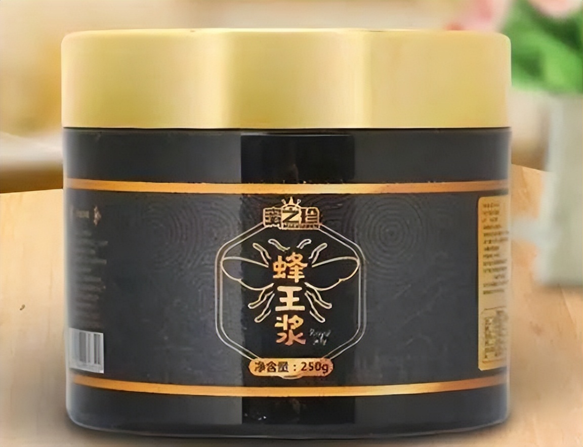 蜂王浆和蜂胶哪个对免疫力好,老人常吃蜂胶蜂王浆增加免疫力