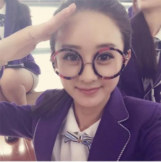 眼镜封印住的颜值怎么拍,眼镜封印了颜值怎么办