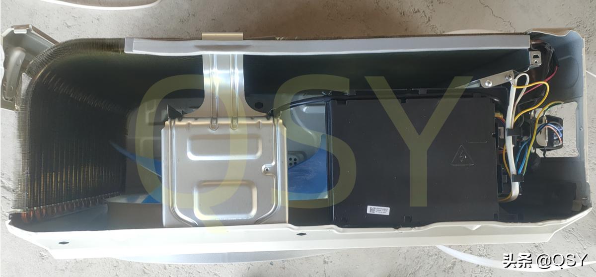 拆美的风酷空调,美的风尊空调怎么拆机