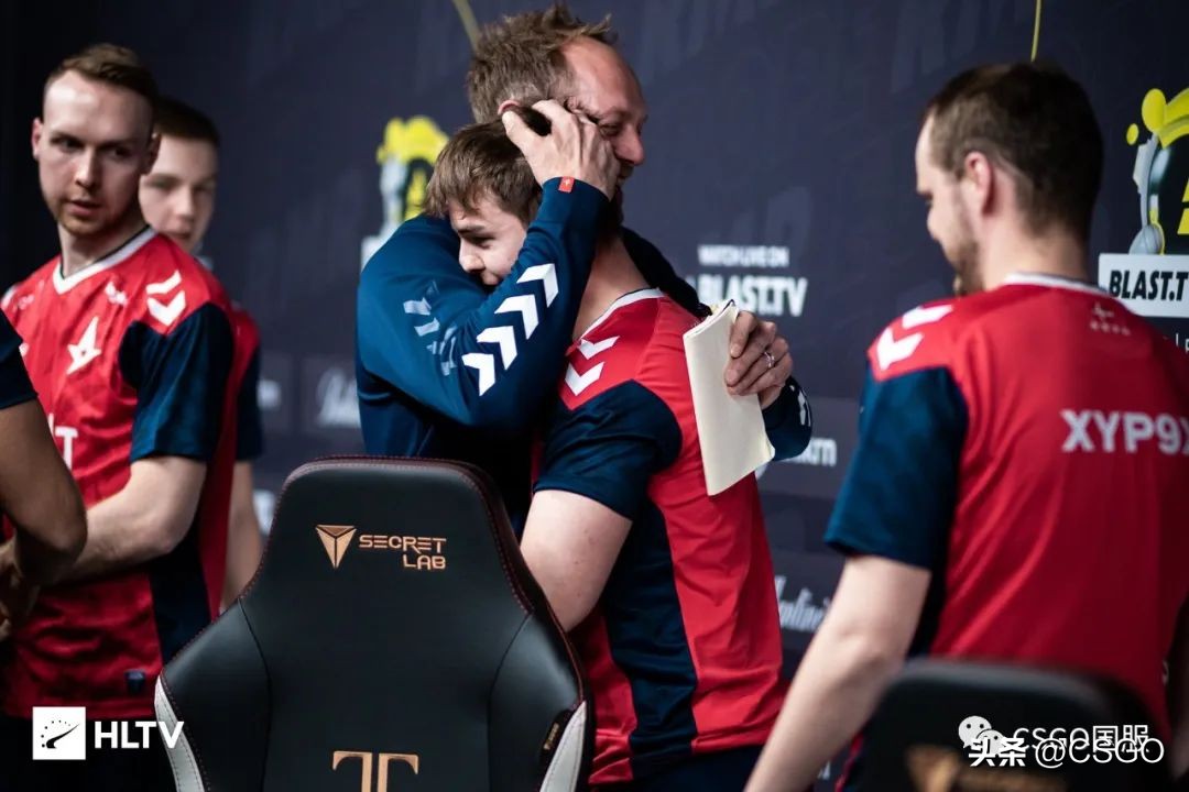 黑马9INE成五年首支进入Major的波兰战队！Heroic携手晋级传奇组