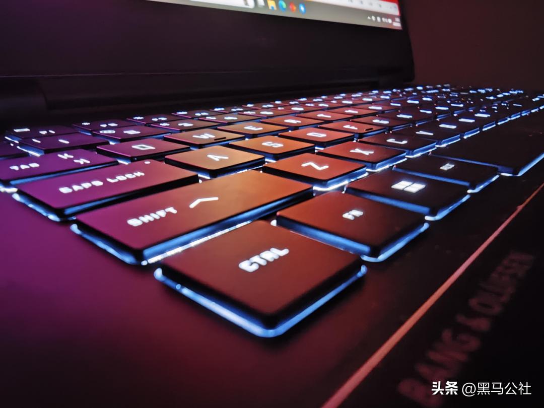 当前最值得入手的游戏本,只要9块9就能买到的游戏机