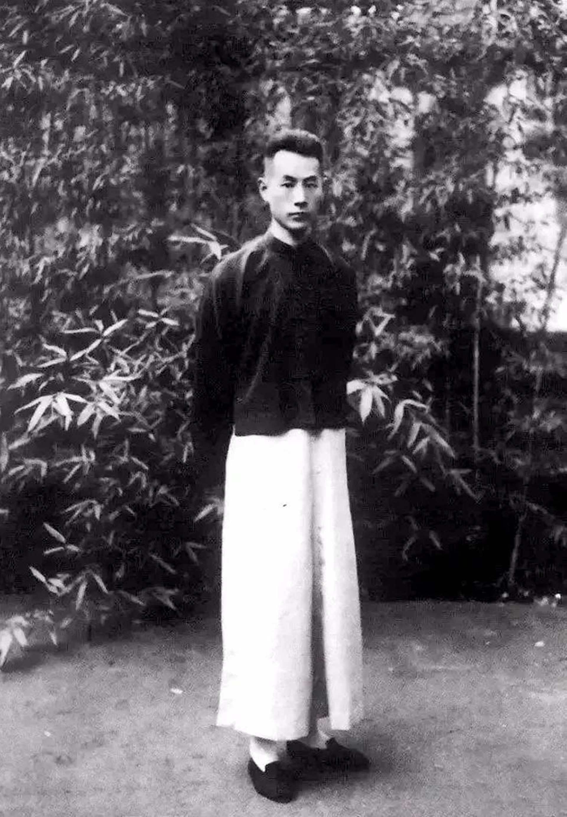 1972年陈毅追悼会上,毛主席看到一老人所作挽联:给他安排工作