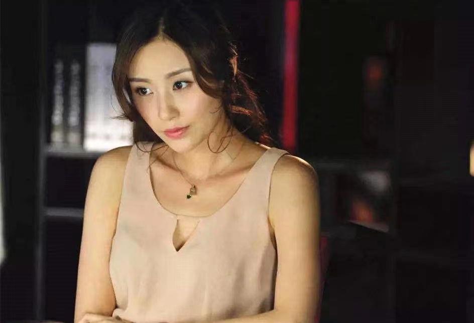 吴启华前妻泰国,吴启华离婚事件