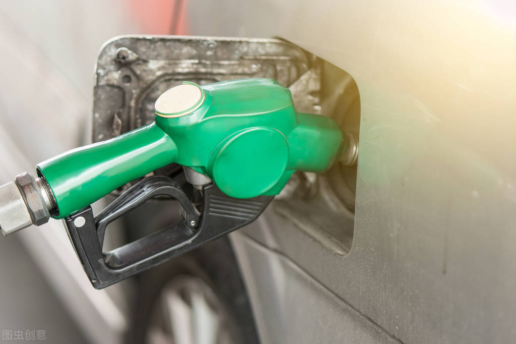 国际原油暴跌国内油价为何不跌,原油价格暴跌油价会下跌吗