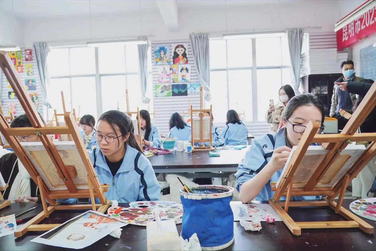 西南地区中小学美育高质量发展学术年会分会场在昆十中求...