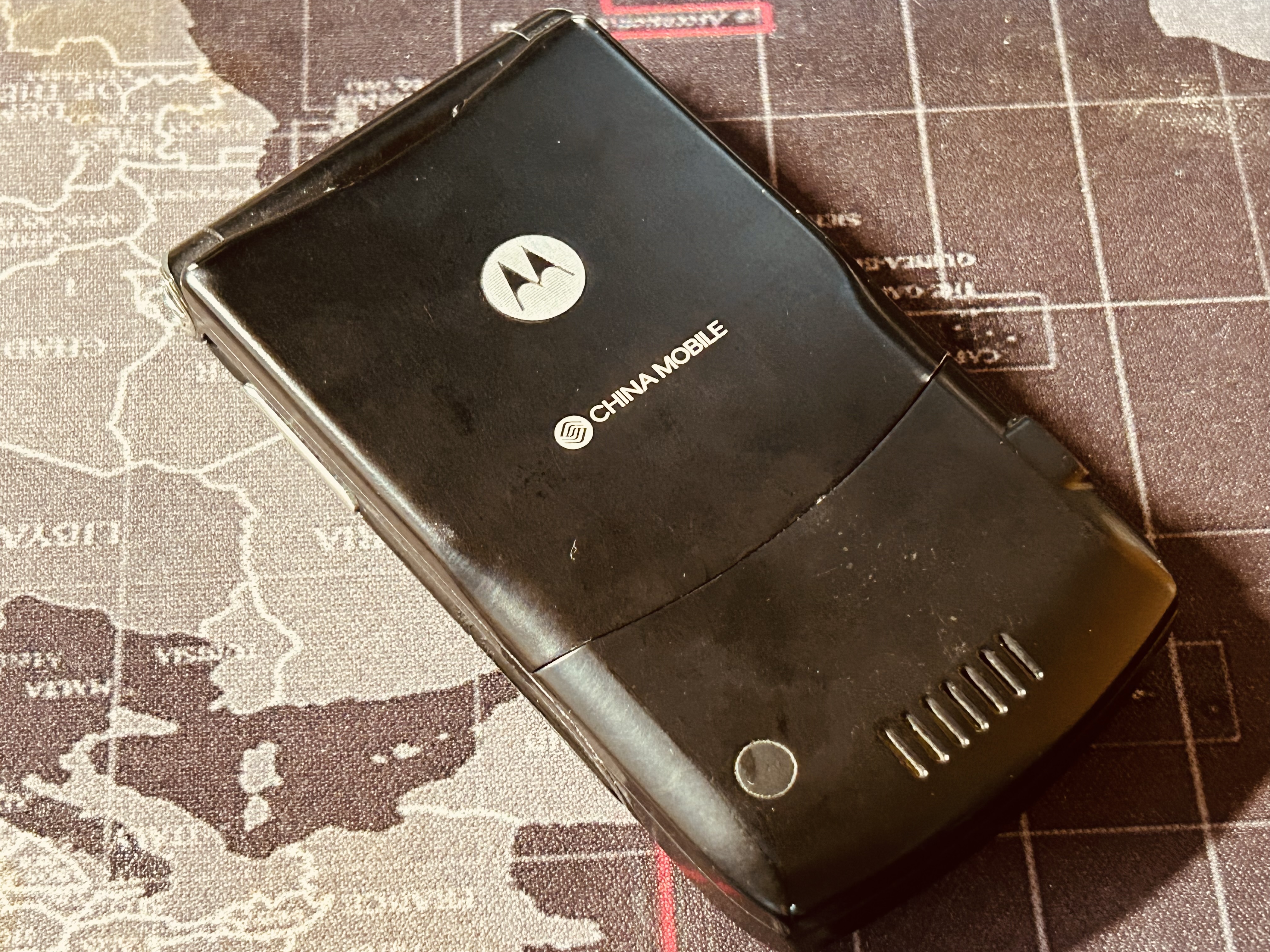 当年的摩托罗拉v3,2003年摩托罗拉手机怀旧经典