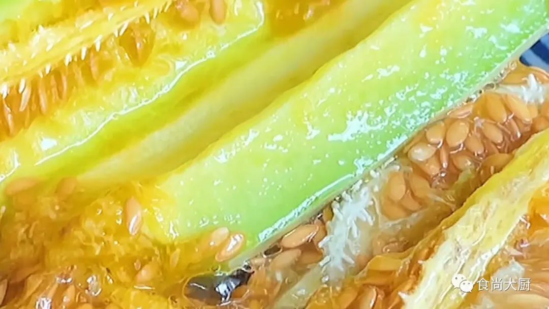 夏天再没钱也必吃的五种碱性水果,2种碱性水果要经常吃对肝脏好的