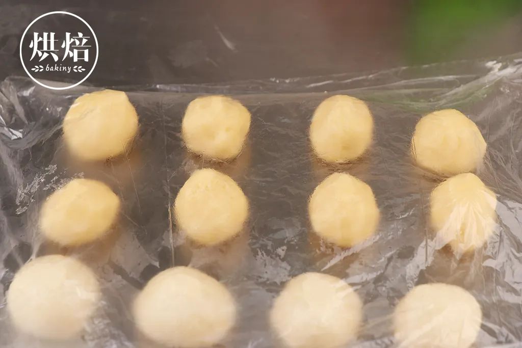 10几块一个的蛋黄酥,不超过10块钱的蛋黄酥