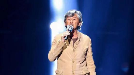 才情敏捷如尿崩，风流多彩真性情，他是港乐填词界的潘源良