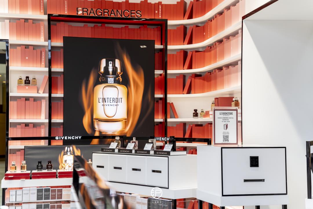 限时开启！纪梵希美妆「书店」带你探索感官之旅