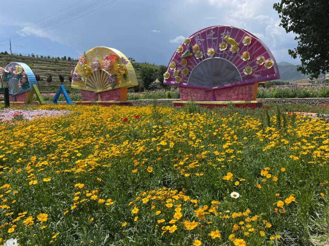 不出兰州，最快半小时到达！这个夏天，总要来趟榆中吧！