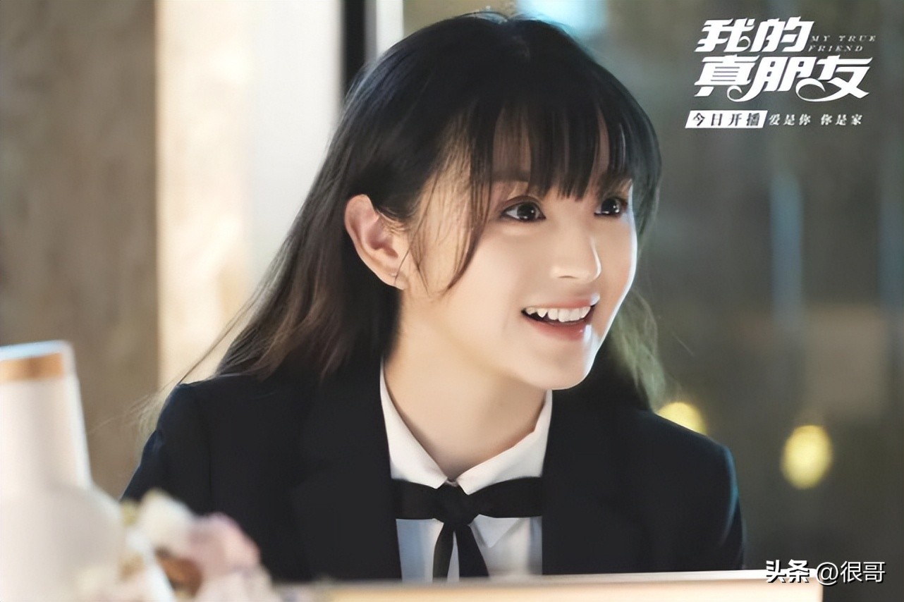 田曦薇凭借《卿卿日常》出圈,不仅七天涨粉45万,演技也备受好评