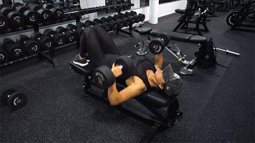 男人太瘦怎么变壮,男生瘦到多少斤适合开始练肌肉