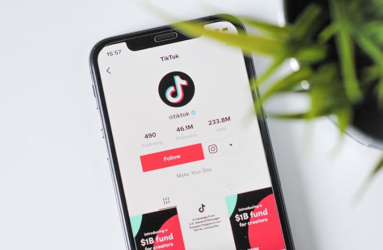 tiktok运营模式和抖音一样吗,做抖音与做tiktok哪个机会更大