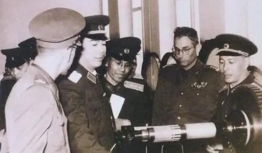 罗舜初：苏联要价68吨黄金，根本不值，萧劲光：破铜烂铁我们也要