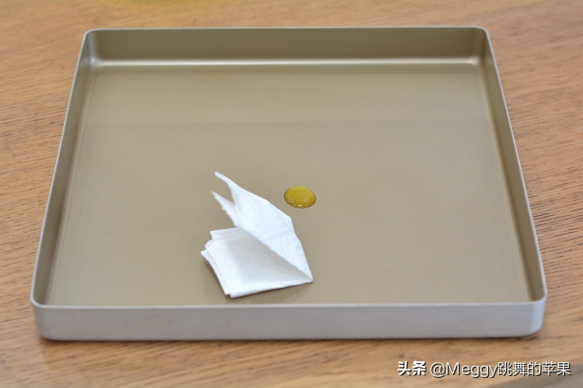 天使奶油蛋糕卷,甜口天使蛋糕卷图解