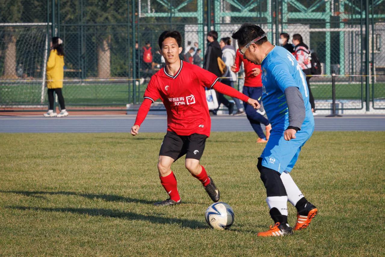青春,真好——北航校园足球公益基金启动式之校友返校绿荫风云