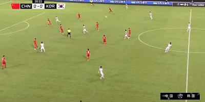 国足0比3韩国朱辰杰,朱辰杰东亚杯踢日本