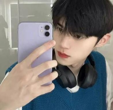 男生加了微信又不讲话,前任加你微信又不说话是什么意思