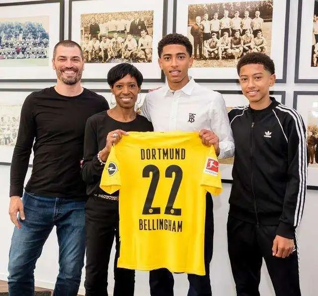 英格兰传奇球星,18岁英格兰颜值小将