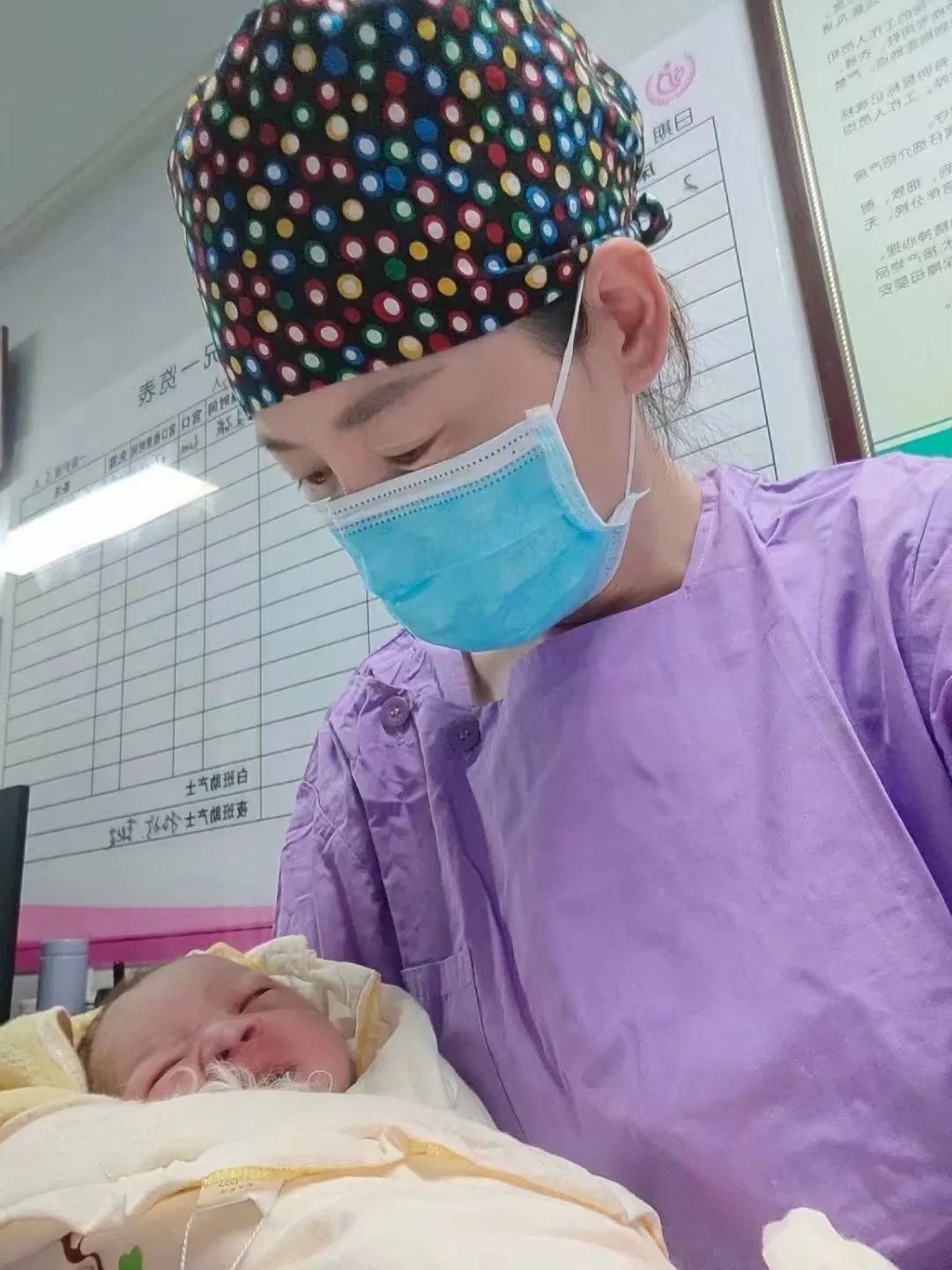 *藏西**阜康医院白荣荣喜获“*藏西**十佳护士”荣誉称号