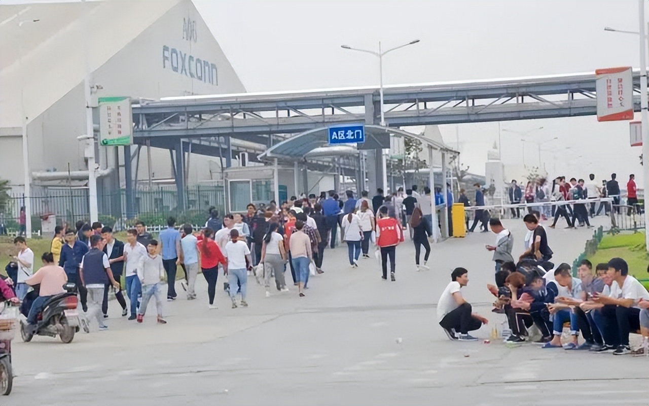 赶走富士康，还是别让富士康跑了？