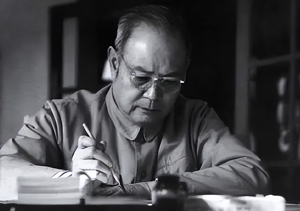 她是叶帅最后一任妻子,生下一双儿女,现年96岁,孙女是知名歌星