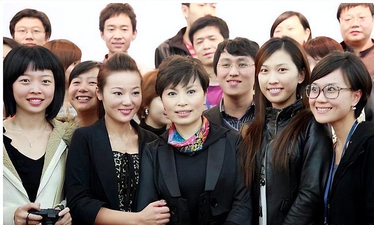 央视主播李瑞英儿子坠楼后续,央视主播李瑞英儿子坠楼