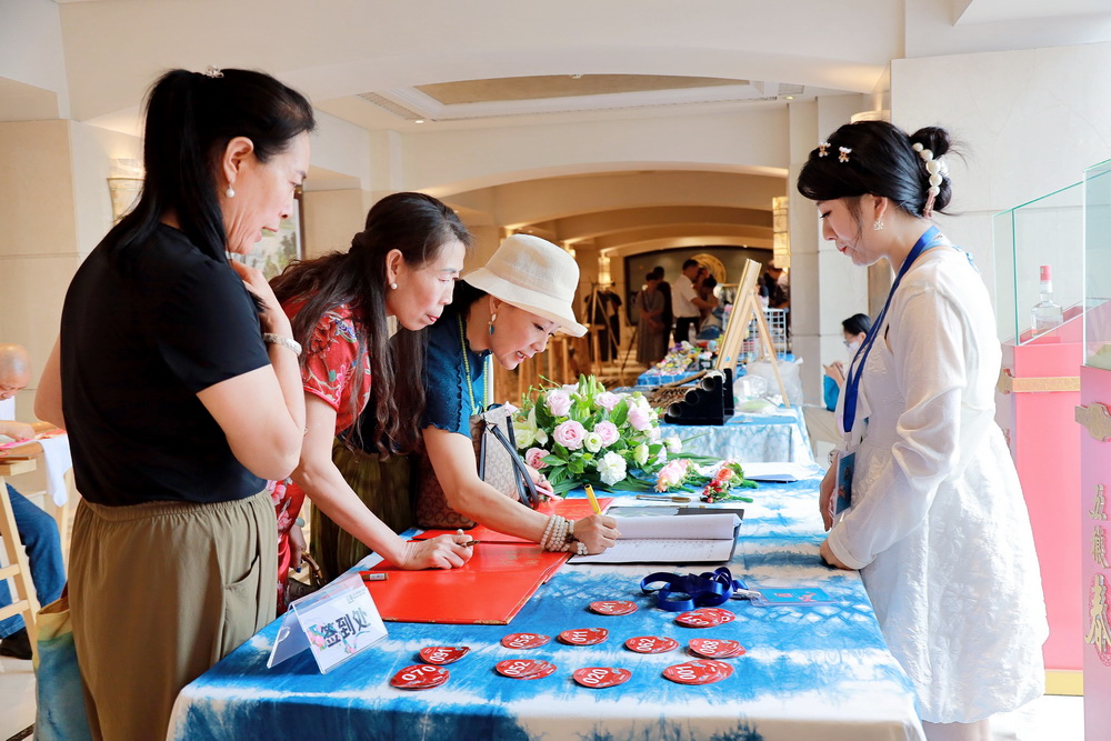 蜀绣传承人成都,蜀绣传承人传承蜀绣非遗文化