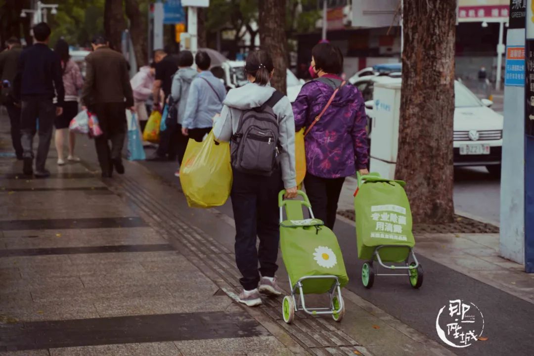香港和深圳交界的中英街,香港跟深圳最近的地方中英街