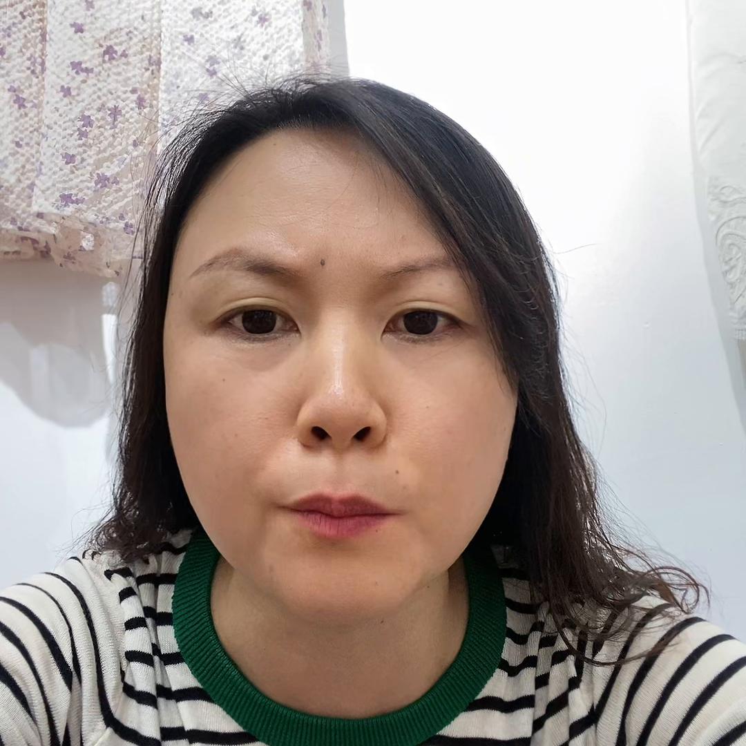 你简直刷新了我的三观！在你买我衣服之前我就跟你事先沟通...