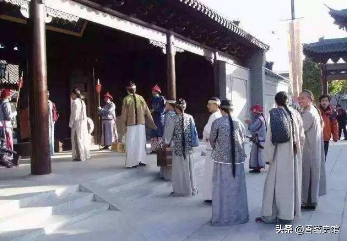 明清时期科举秀才考试一年几次,县试府试乡试会试殿试