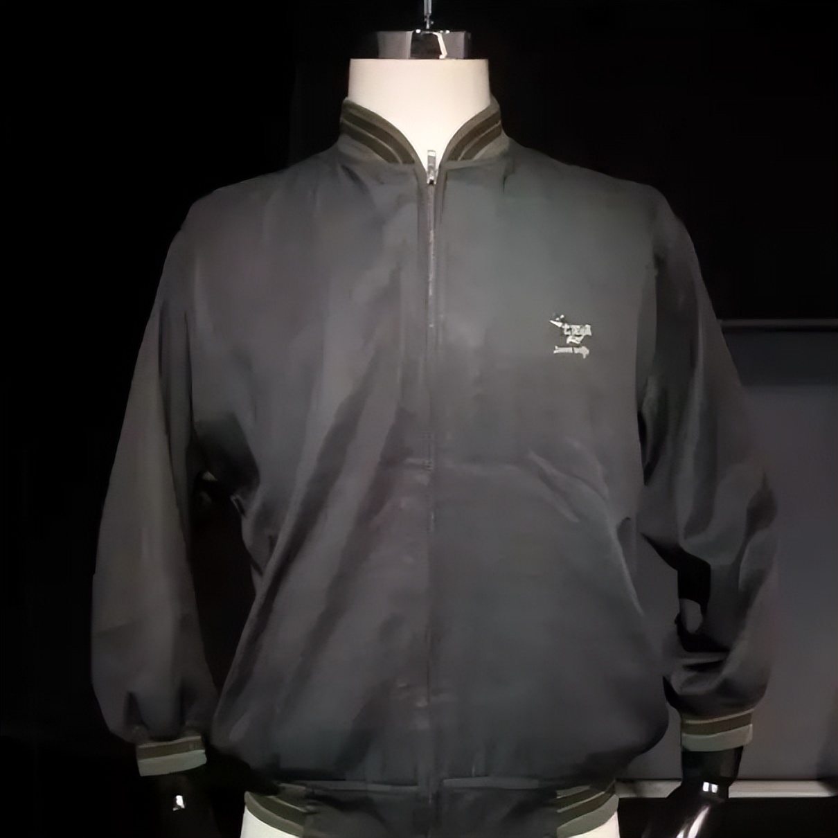 在经典和时尚之间，“七匹狼”为什么左右为难