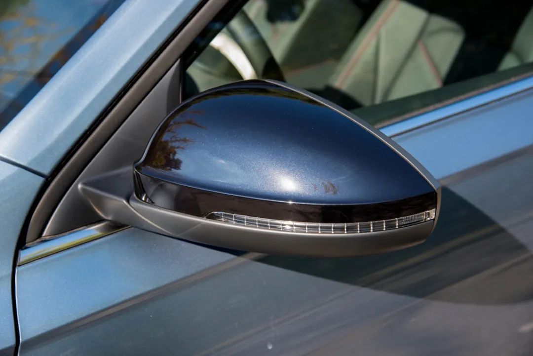 新款朗逸星空版比经典款贵多少,新朗逸星空版经典版你会怎么选