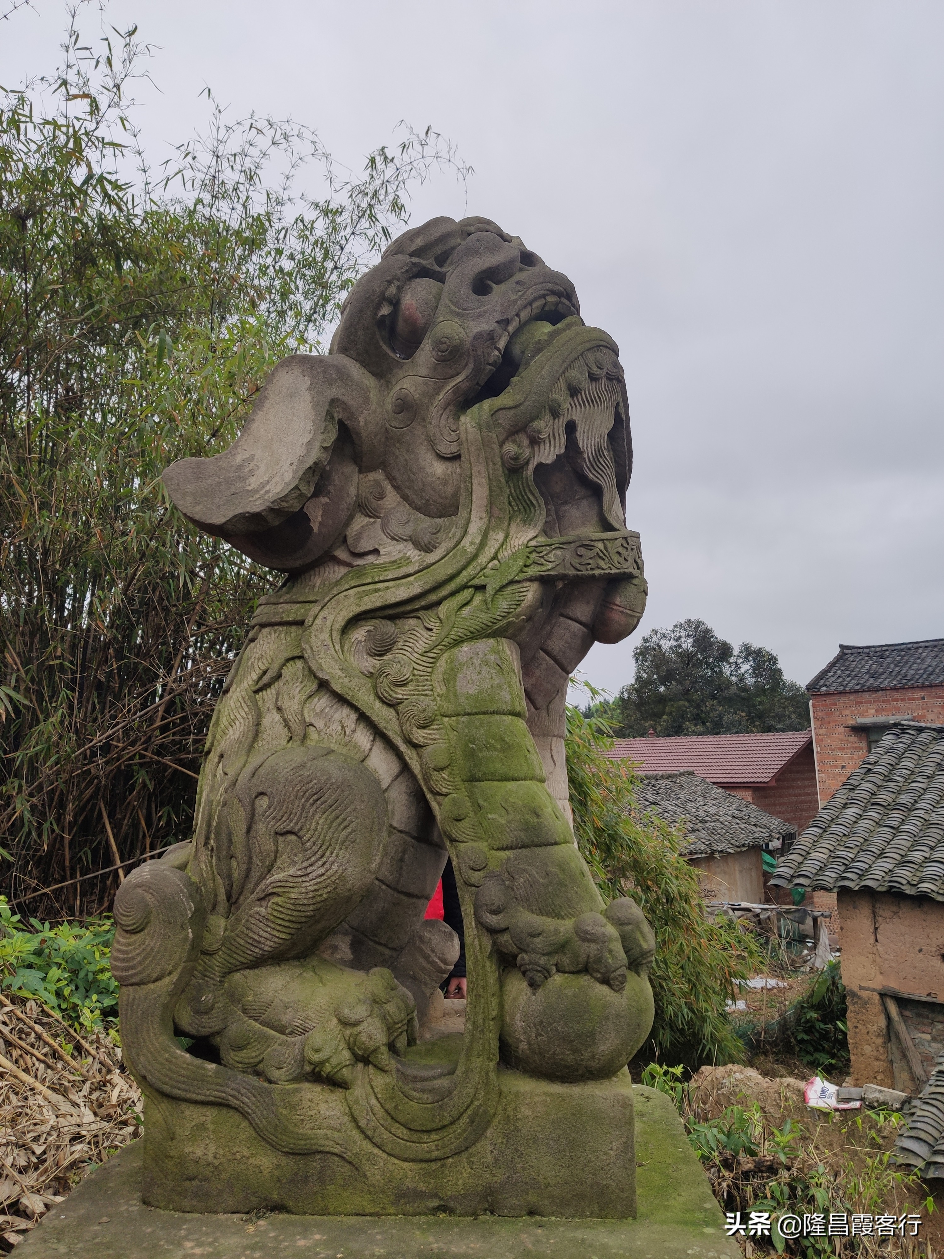 隆昌石燕桥古墓,隆昌石燕桥石狮子