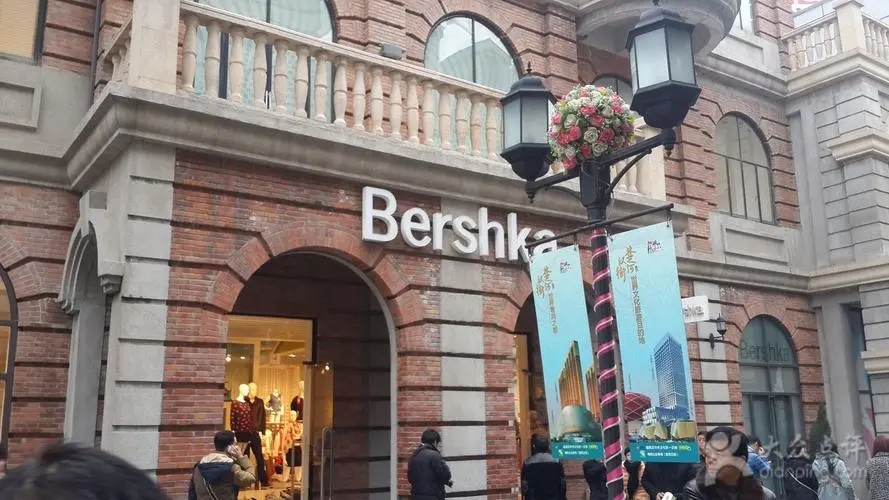 什么牌子7月底宣布关掉线下门店 (各大品牌关闭线下店铺说明了什么)