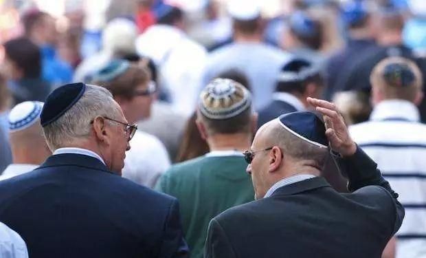 在中国吸血百年的犹太家族,犹太人吸血家族