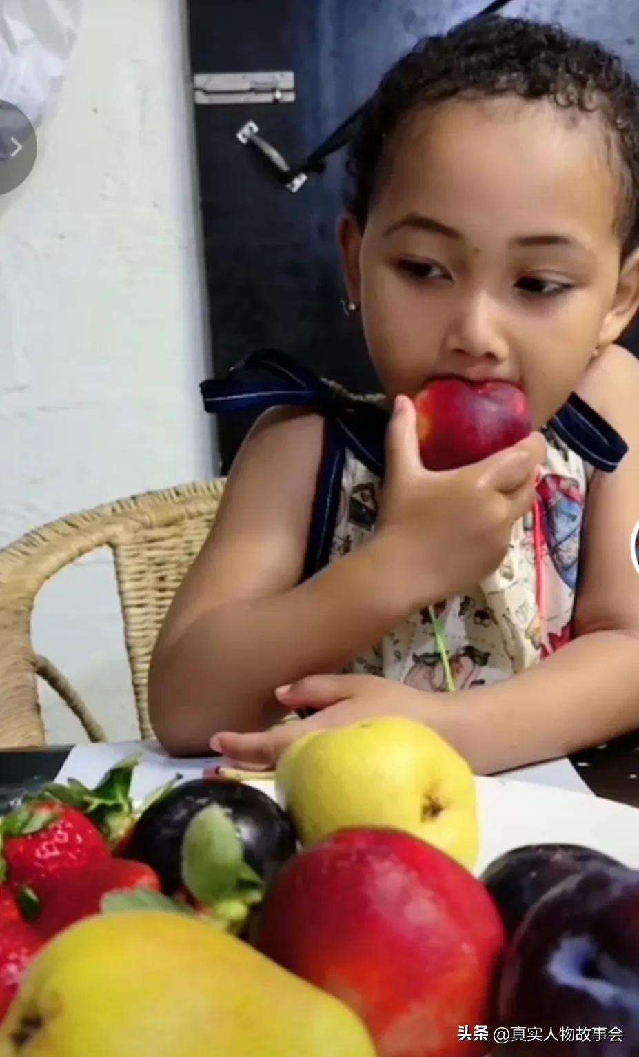 东北小伙在非洲打工娶莫桑比克媳妇,生俩娃,发现非洲女人很勤快