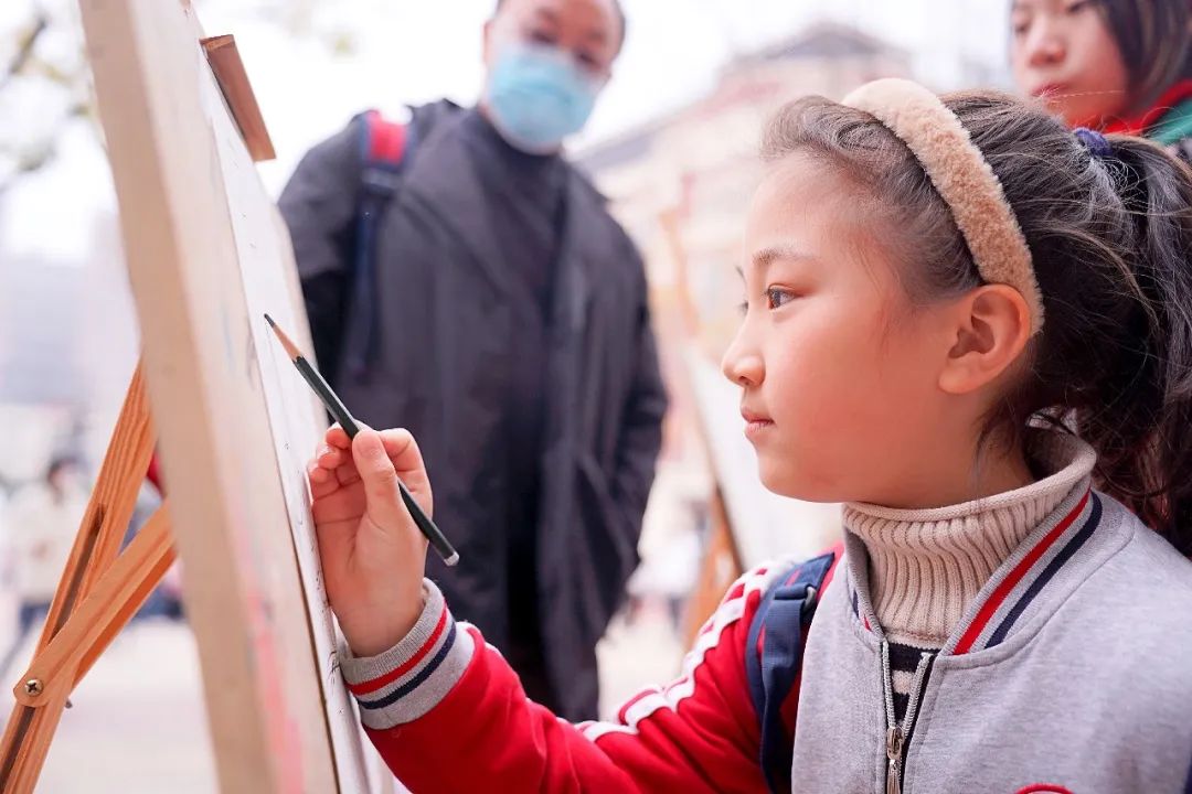 家长参观学校对学校的赞赏,蓝港外国语学校活动