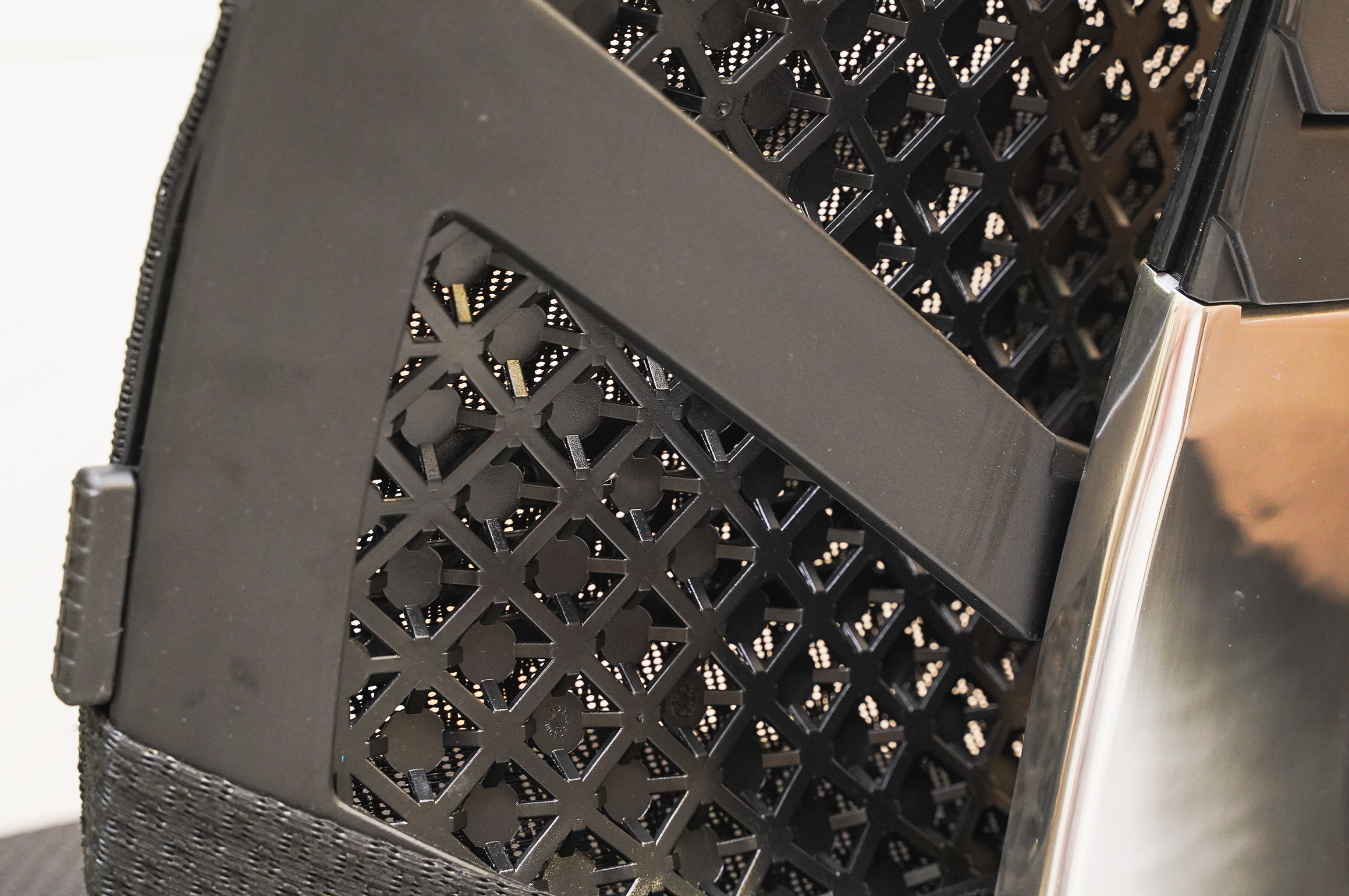 四千元买椅子不是智商税？保友基尼迪亚X人体工学椅30天真实体验