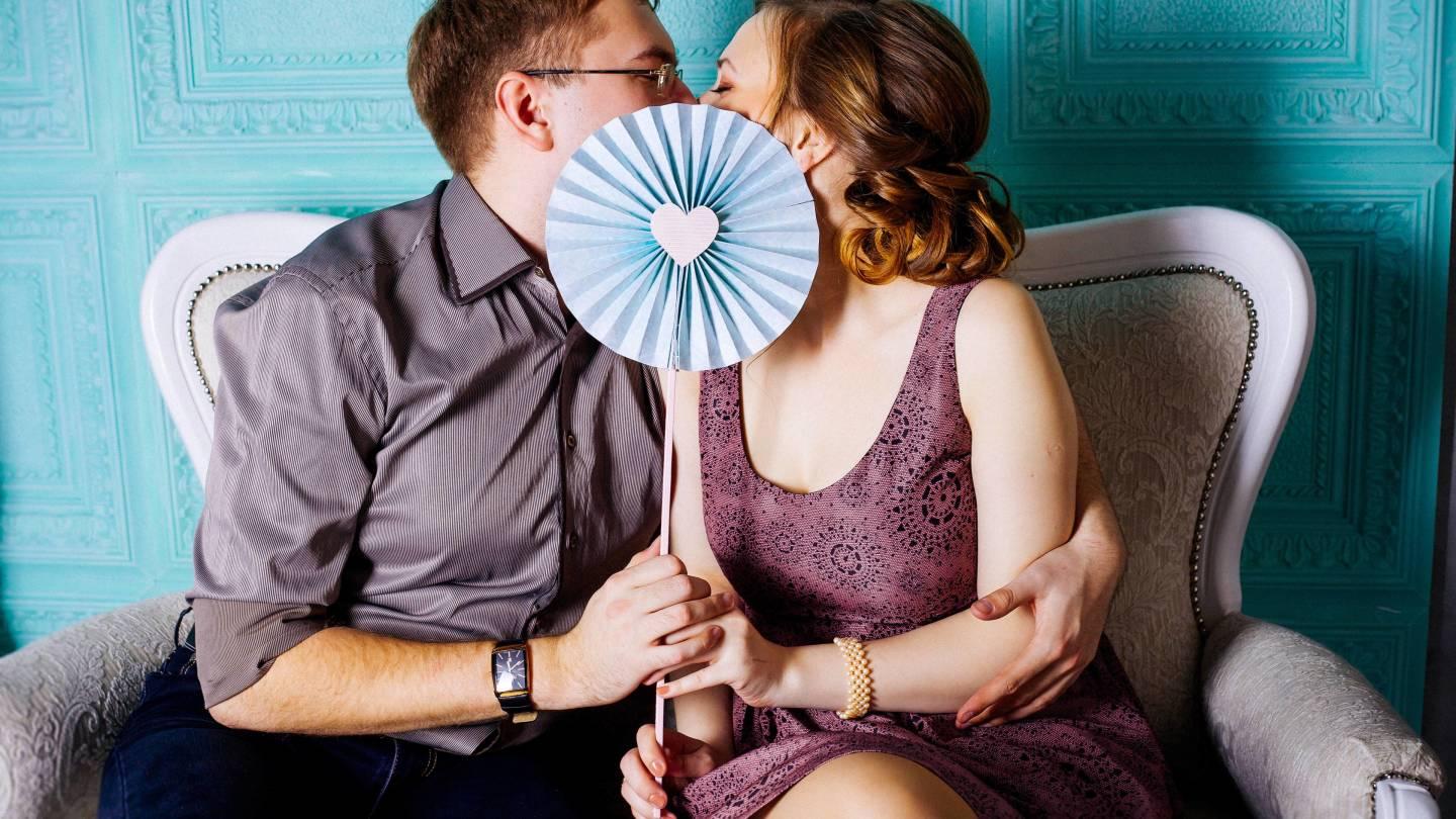 都安全|“舌”吻会传播艾滋病吗？