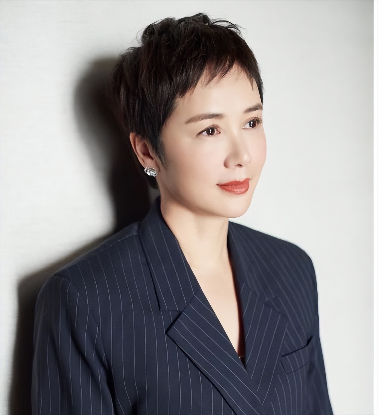 最美减龄短发一刀切适合所有女生,长发女怎么剪中性短发好看