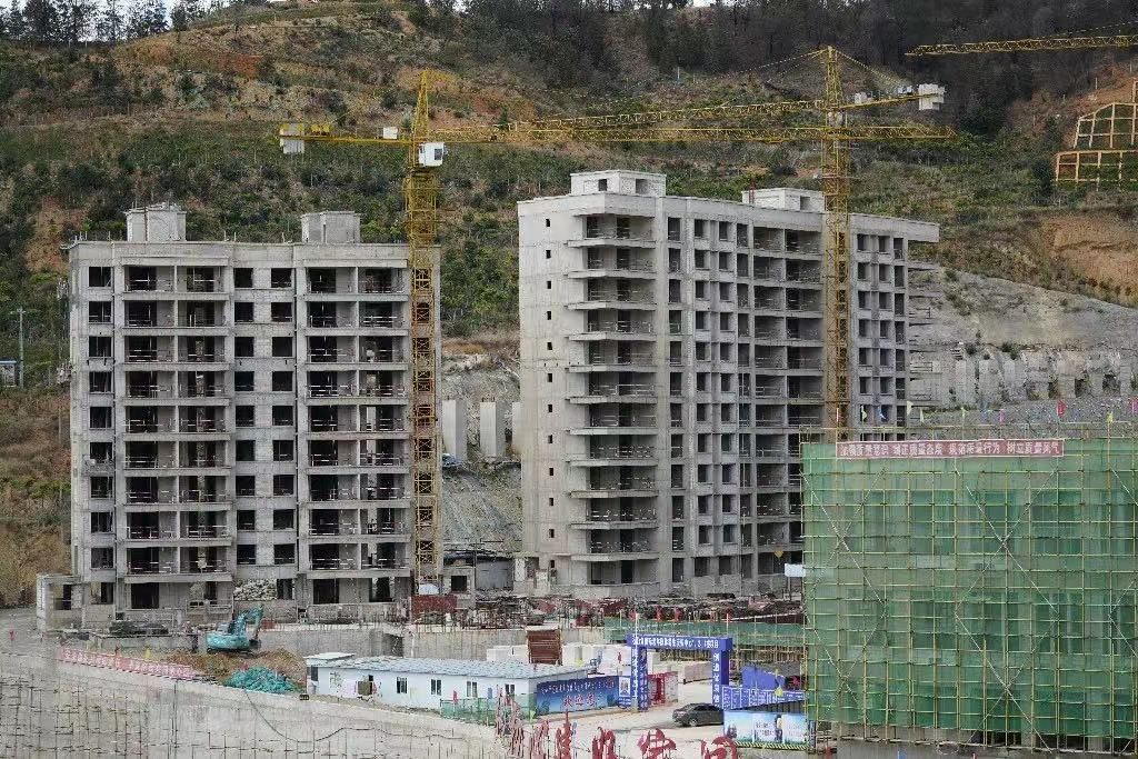 一个在抚仙湖一个在安宁两个烂尾多年的项目传出新进展