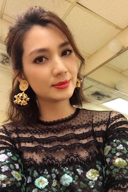 洪欣张丹峰官宣离婚视频,洪欣张丹峰官宣离婚评论