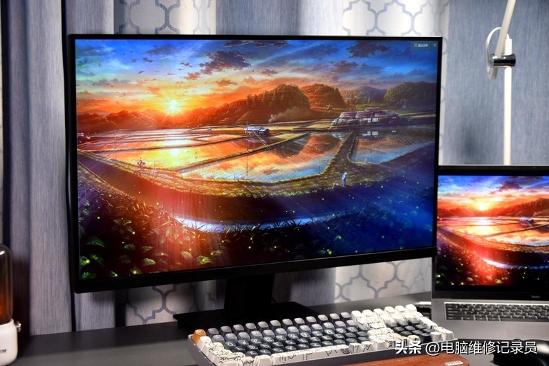 显示器怎么操作都不好使,显示器有很薄黑边无法全屏